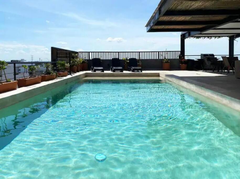 Stylish Condo, 2bdr, Steps To 5th Ave, Close To Beach! Apartamento